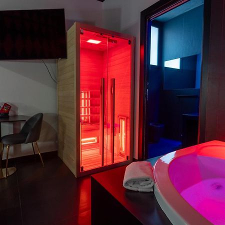 Maximum Hub Suite&Spa Palermo Bagian luar foto