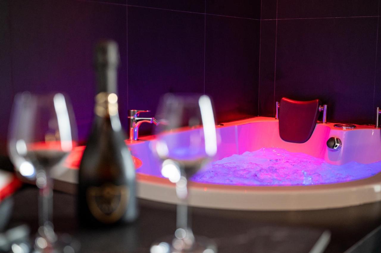 Maximum Hub Suite&Spa Palermo Bagian luar foto