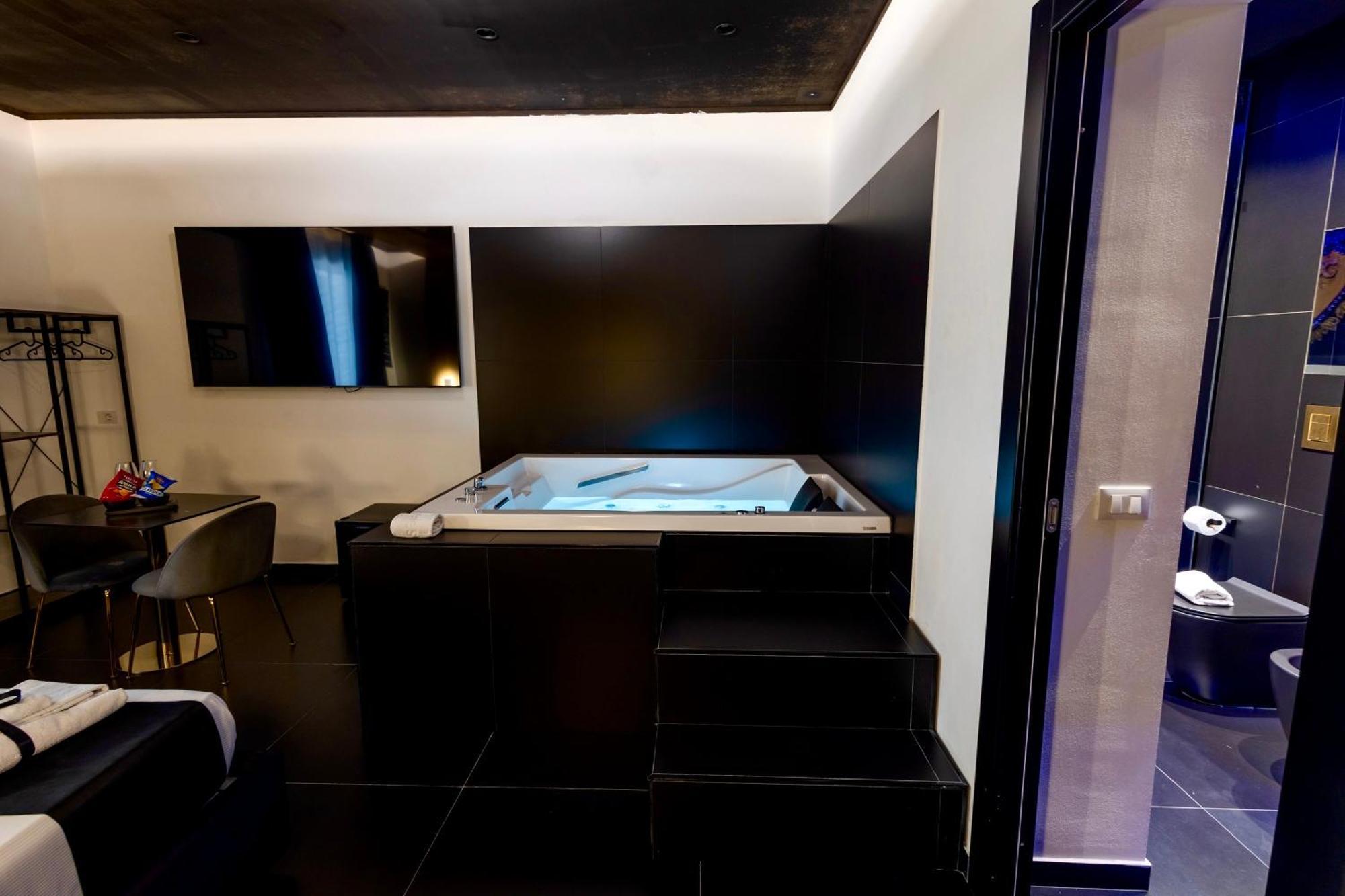 Maximum Hub Suite&Spa Palermo Bagian luar foto