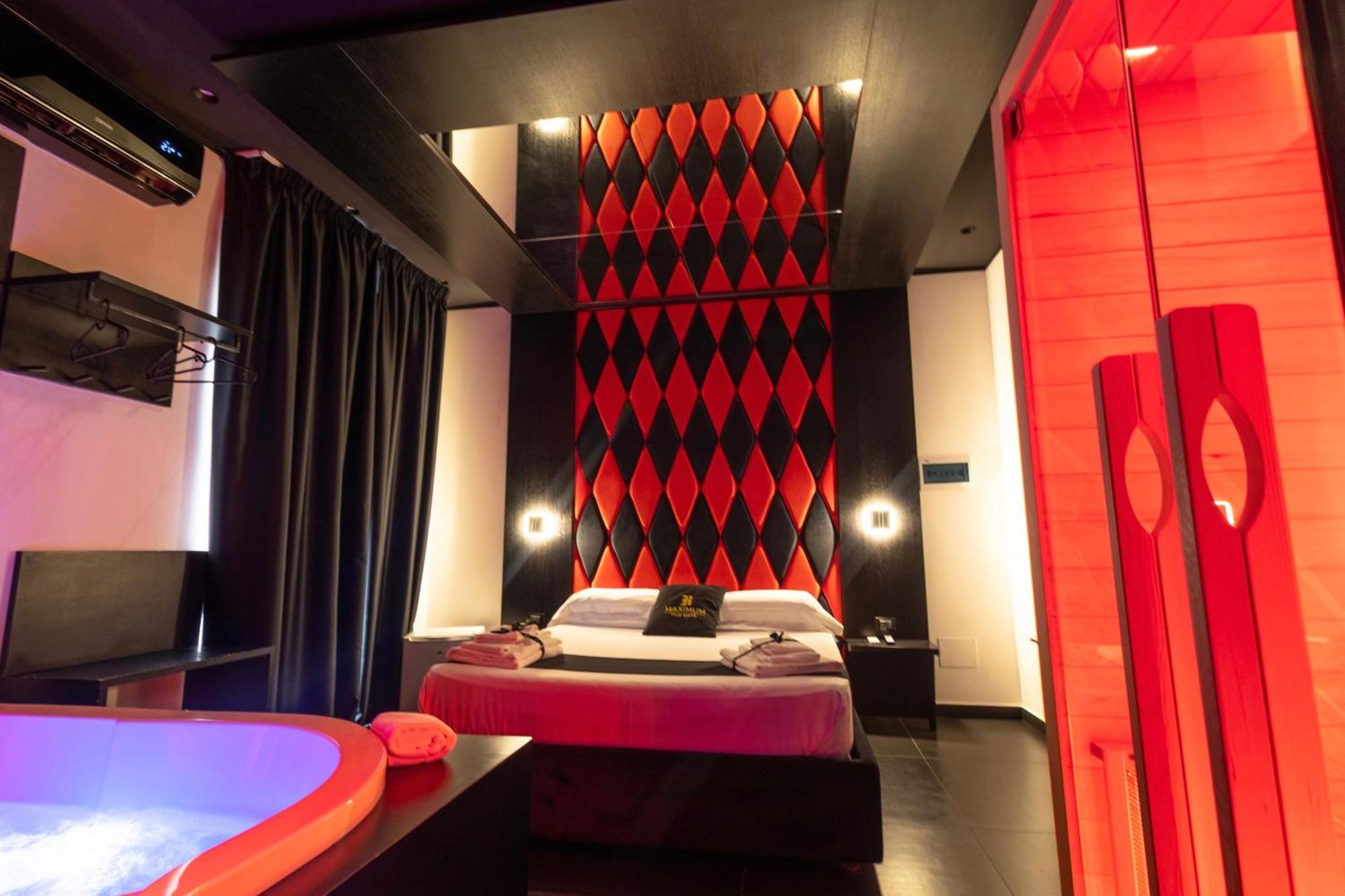 Maximum Hub Suite&Spa Palermo Bagian luar foto