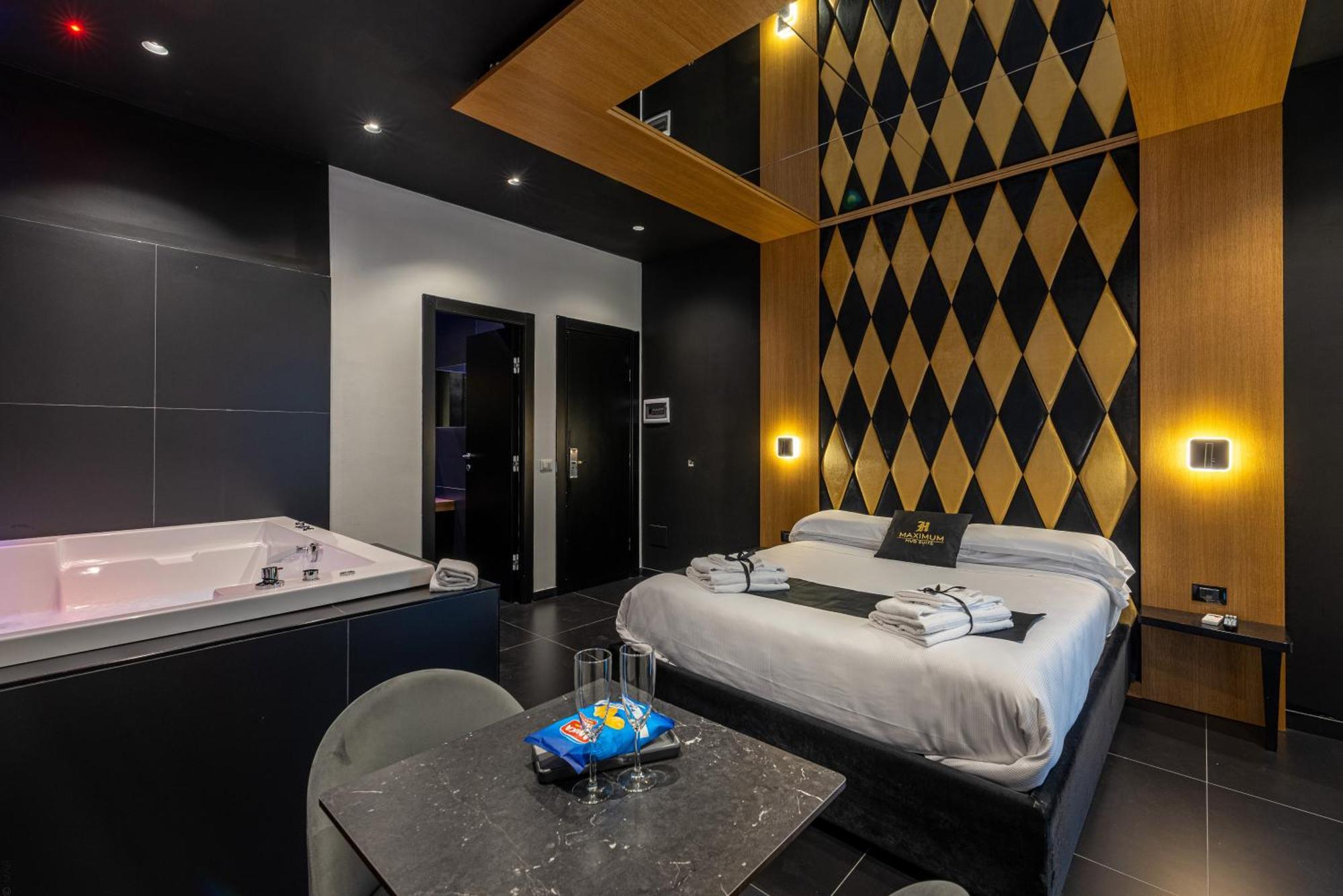 Maximum Hub Suite&Spa Palermo Bagian luar foto